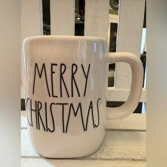 Rae Dunn Merry Christmas Cream Mug - Picture 1 of 4